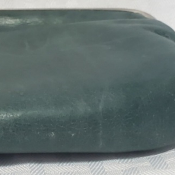 Hobo Vintage Hide Collection Lauren Double Frame Clutch Green Wallet. - Picture 14 of 16